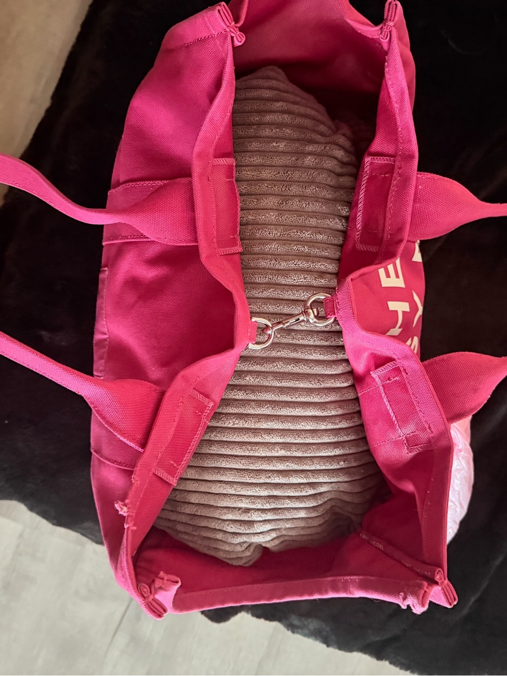 MARC JACOB Canvas Tote in Hot Pink with Logo - Picture 6 of 12